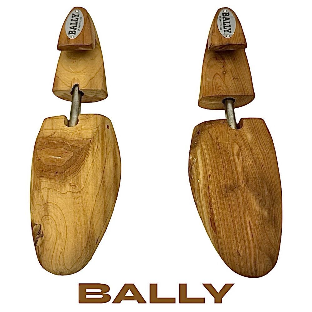 BALLY Cedar Wood Shoe Trees Size XS Spring Loaded Rochester Shaper Keeper